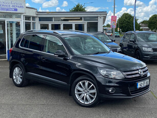 2014 (142) Volkswagen Tiguan