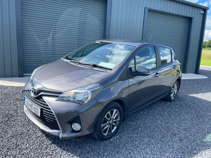 2016 (162) Toyota Yaris