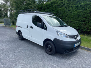 NISSAN NV200