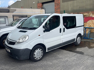 VAUXHALL VIVARO