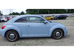 VOLKSWAGEN BEETLE