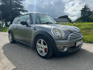 MINI HATCH