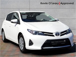 2015 (152) Toyota Auris