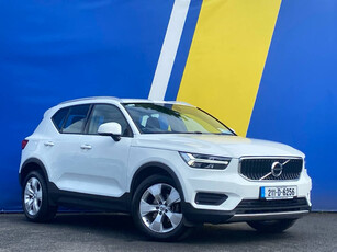 2021 (211) Volvo XC40