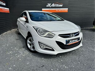 2012 (12) Hyundai i40