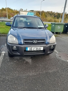 2006 - Hyundai Tucson Manual