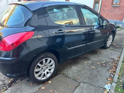 2010 - Peugeot 308 Manual