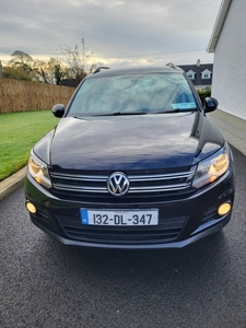 2013 - Volkswagen Tiguan Manual