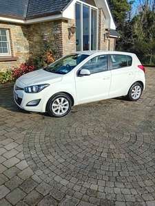 2014 - Hyundai i20 Manual