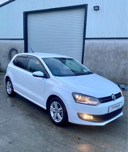 2014 - Volkswagen Polo Automatic