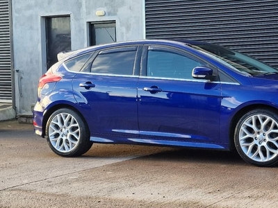 2015 - Ford Focus Manual