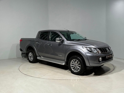 2019 - Mitsubishi L200 Manual