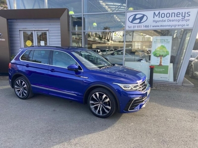 2021 (211) Volkswagen Tiguan