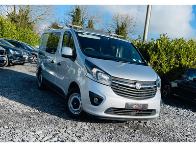 VAUXHALL VIVARO