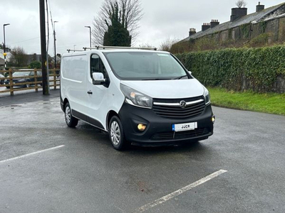 VAUXHALL VIVARO