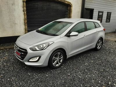 2016 - Hyundai i30 Manual