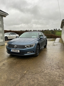 2016 - Volkswagen Passat Manual