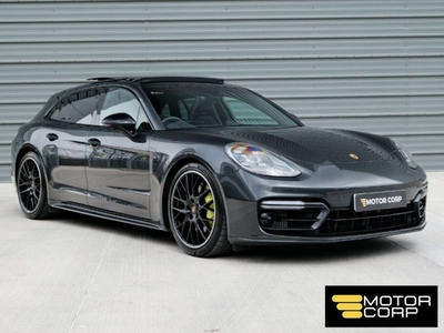 2023 - Porsche Panamera Automatic