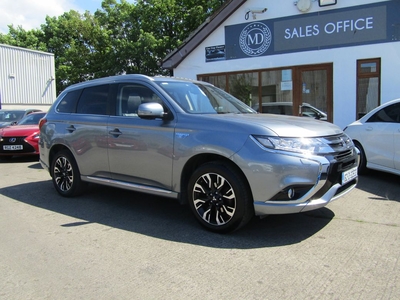 2016 (162) Mitsubishi Outlander