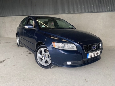 2012 - Volvo S40 Manual