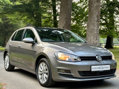 2016 - Volkswagen Golf Manual