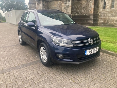 2013 - Volkswagen Tiguan Manual