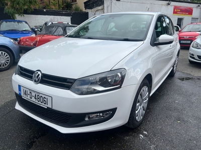 2014 - Volkswagen Polo Automatic