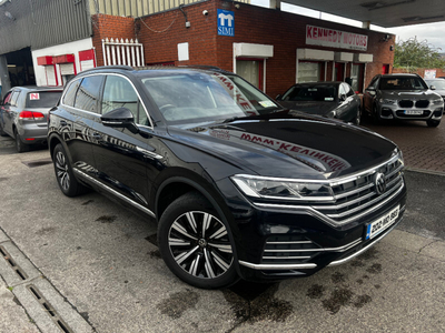 2020 (202) Volkswagen Touareg