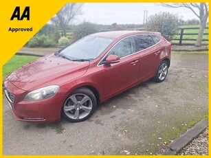 2014 (142) Volvo V40