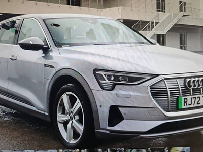 AUDI E-TRON