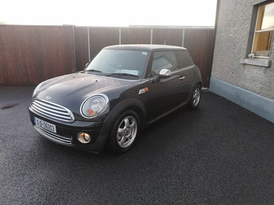 MINI HATCH