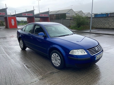 2004 - Volkswagen Passat Manual