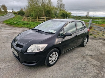 2007 - Toyota Auris Manual