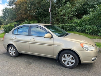 2008 - Hyundai Accent Manual