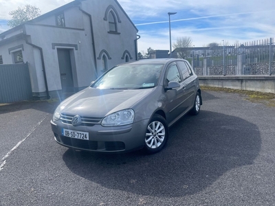 2008 - Volkswagen Golf ---