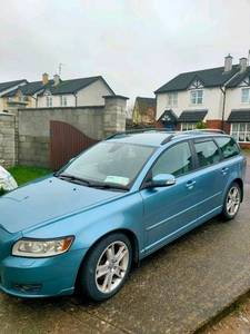 2008 - Volvo V50 Manual