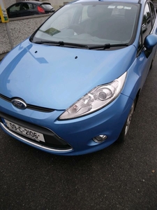 2009 - Ford Fiesta Manual