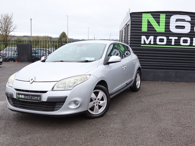 2009 - Renault Megane Manual