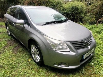 2010 - Toyota Avensis ---