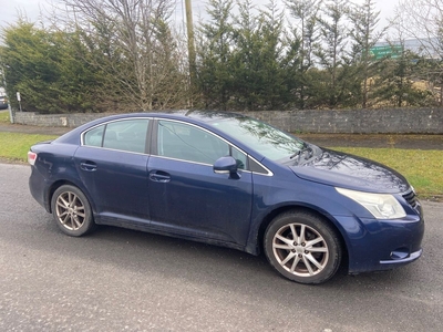 2010 - Toyota Avensis ---