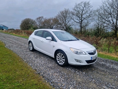 2010 - Vauxhall Astra ---