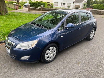 2010 - Vauxhall Astra ---