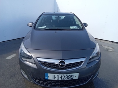 2011 - Opel Astra Manual