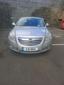 2011 - Opel Insignia Manual