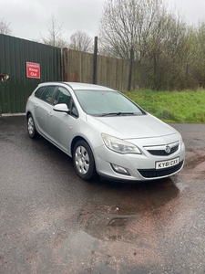 2011 - Vauxhall Astra Manual