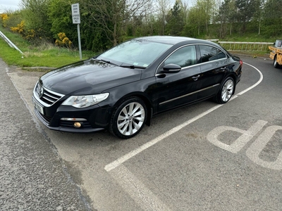 2011 - Volkswagen Passat Manual