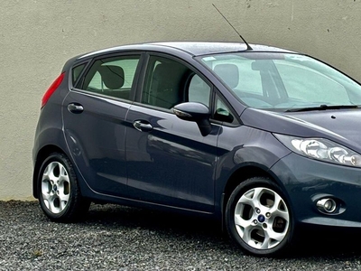 2012 - Ford Fiesta Manual