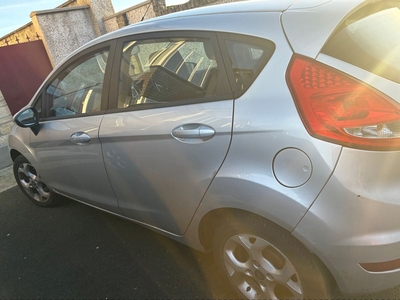 2012 - Ford Fiesta Manual