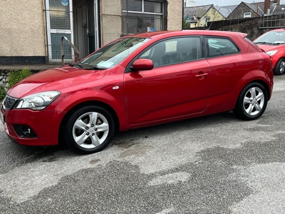 2012 - Kia Ceed Manual