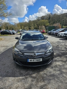 2012 - Opel Astra Manual